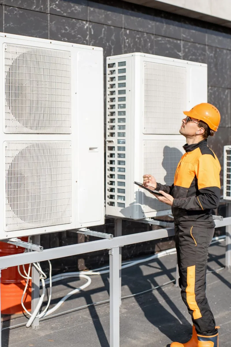 Commercial Cooling Technician maintenance